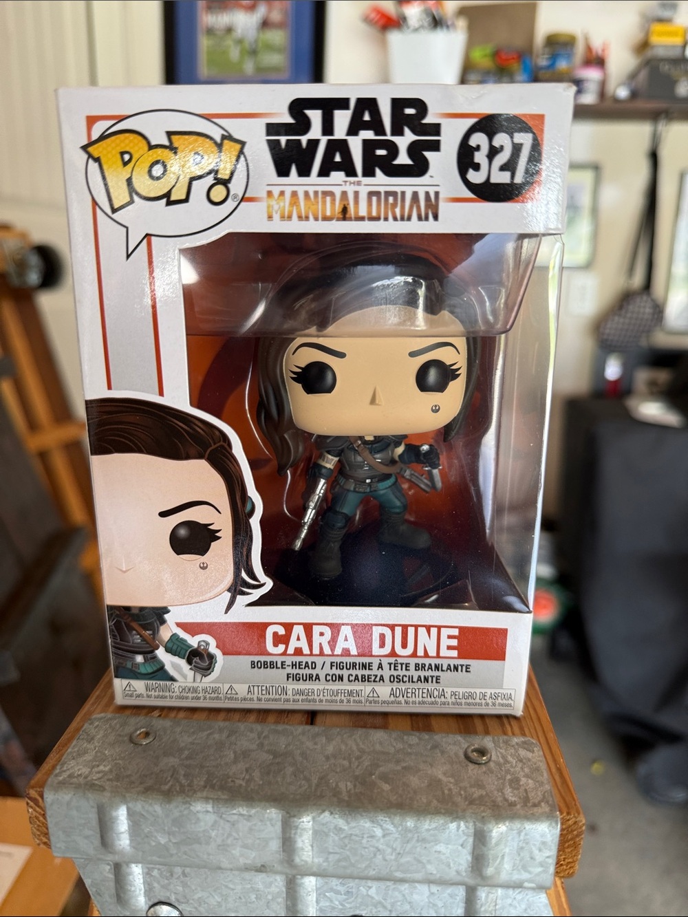 Funko Pop! Star Wars The Mandalorian #327 Cara Dune - Teal Outfit